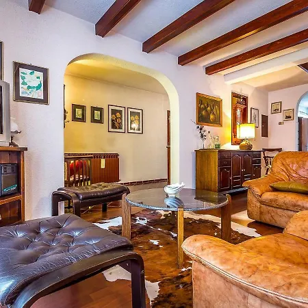 House Ermanna Holiday home