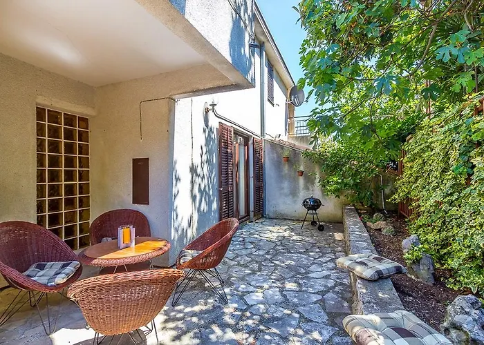 House Ermanna פולה