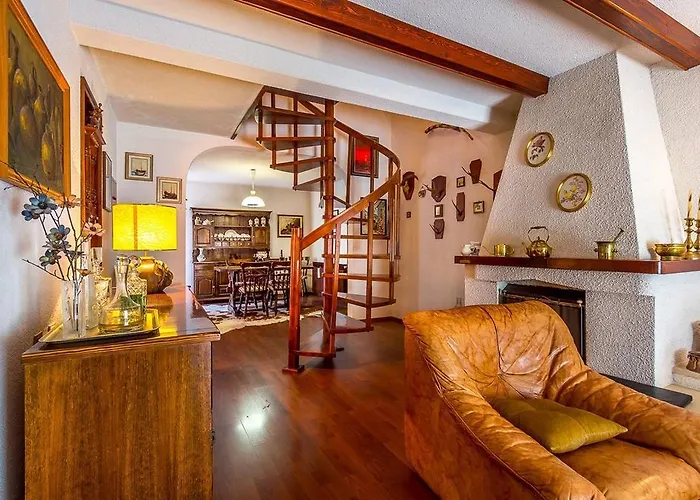 בית נופש House Ermanna *