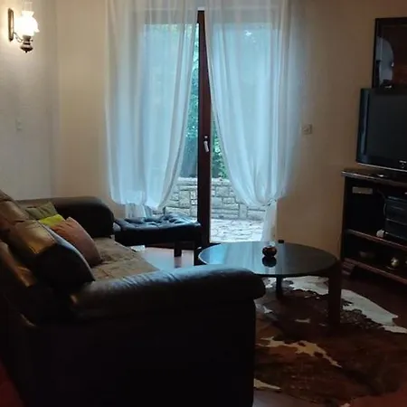 House Ermanna Semesterbostad *